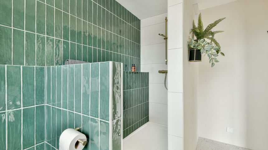 Ceramic bathroom tile in a walk in shower in a arizona bathroom renovation 